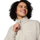Buzo Columbia de mujer, color rosa, con medio cierre frontal, cuello alto y logo bordado en el pecho.