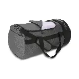 Bolso deportivo Olympikus negro con doble asa de mano, correa de hombro ajustable y varios bolsillos con cierre.