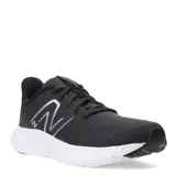 Championes New Balance 411 V3 negros con detalles plateados y suela blanca.