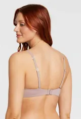 Soutien color piel, confeccionado en microfibra ultrasuave, con copas soft moldeadas, breteles convertibles y laterales dobles con varillas internas para mayor soporte.