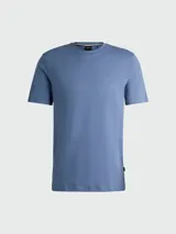 Camiseta color tostado de corte clásico con cuello redondo y logo bordado en el pecho.