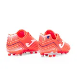 Championes de fútbol Joma Aguila 2507 color naranja con logo blanco. Fabricados en material sintético Fibertec, con suela de caucho de dos densidades y media suela de Phylon.