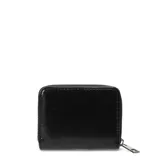 Monedero pequeño color beige de charol con cierre de cremallera.