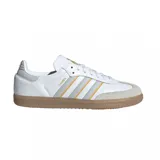 Championes Adidas Samba Real Madrid, color blanco con detalles en gris y dorado.