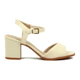 Sandalias de tacón Ramarim color dorado, con tira ancha sobre los dedos, pulsera al tobillo con hebilla y tacón bloque.