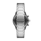 Reloj Emporio Armani con caja de acero inoxidable plateado de 43mm, esfera negra con acabado sunray, subesferas de cronógrafo, ventana de fecha a las 4, manecillas e índices plateados, correa de acero inoxidable plateada con cierre desplegable y resistencia al agua de 3 ATM.