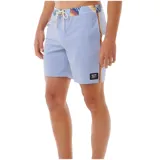 Short de baño celeste con cintura estampada con motivos florales y geométricos en tonos azul, rojo y amarillo.