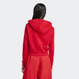 Campera con capucha Adidas Adilenium Season 3, color rojo con tres rayas blancas en las mangas y logo bordado en el pecho. Tiene cierre frontal, bolsillos y cordón ajustable en la capucha.