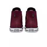 Championes Converse Chuck Taylor All Star Tec Tuff color bordó, de caña alta, con cordones negros y suela blanca.