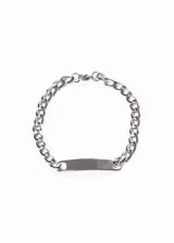 Pulsera de acero quirúrgico plateado con eslabones tipo cadena y placa lisa central para grabar.