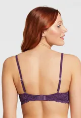 Soutien de encaje floral color lila, con aro y breteles regulables.