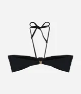 Top de bikini bandeau negro con tirantes finos y detalle de nudo en el centro.