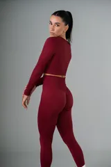 Conjunto deportivo de calza y top de lycra acanalada color verde agua.