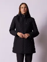 Campera capitoneada color beige, marca Weatherproof, con capucha desmontable, cierre central, bolsillos delanteros con cierre, tajo lateral con botones y forro interno a tono.