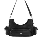 Bolso tipo hobo o baguette negro de cuero sintético con múltiples bolsillos externos con cierre y correa ajustable. Presenta un diseño con una abertura superior curva y herrajes metálicos plateados.