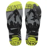 Sandalias Havaianas Top Athletic con diseño de skate park en tonos gris, negro y amarillo flúor.