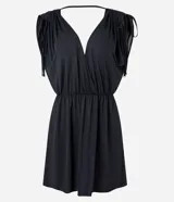 Vestido corto de playa color negro, confeccionado en crepé, con escote delantero y trasero, fruncido con lazo en los hombros y sin estampa.