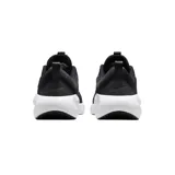 Championes Nike In-Season TR 14 negros con detalles en blanco, ideales para entrenamiento funcional, caminatas y uso diario. Incorporan ranuras flexibles en el antepié y entresuela de espuma gruesa para amortiguación ligera y reactiva.