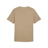 Remera color arena de corte clásico, con cuello redondo y mangas cortas. Estampado en el pecho con el logo de Puma y la palabra "Squad" en tipografía universitaria.
