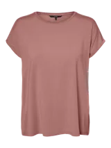 Remera color rosa viejo de corte recto y mangas cortas con dobladillo.
