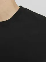 Camiseta negra de manga corta con cuello redondo y estampado en la espalda con la frase "Originals Studio" en letras blancas.