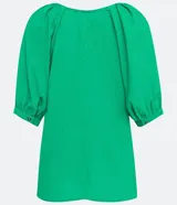 Blusa verde de crepé con cuello redondo, manga corta abullonada y abertura en forma de gota en el escote.