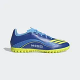 Championes de fútbol Adidas F50 Messi Club, color azul con detalles en amarillo.