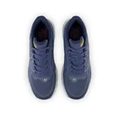 Championes de running New Balance modelo Fresh Foam X 880v12, color azul con detalles en gris, blanco y verde.