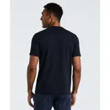 Remera negra de manga corta con logo de Original Penguin a tono en el pecho, corte slim fit y dobladillo recto.