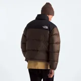 Campera puffer The North Face modelo 1996 Retro Nuptse 700, color marrón con canesú negro.