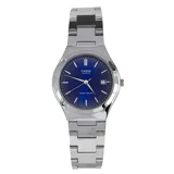 Reloj Casio modelo LTP1170A para mujer, con caja y correa de acero inoxidable plateado. Tiene esfera azul, cristal mineral, tres agujas y ventana con fecha. Es resistente al agua (3 ATM).