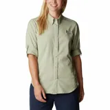 Camisa blanca de manga larga con protección solar UPF 40 y tecnología Omni-Wick. Cuenta con aberturas de ventilación y tratamiento antimicrobiano.