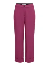 Pantalón de vestir color fucsia de corte cropped, tiro alto y ruedo con dobladillo.