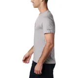 Remera de hombre Columbia de manga corta, color negro, con logo de la marca estampado en el pecho y en la manga.
