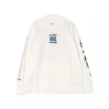 Remera blanca de manga larga con cuello redondo y logo de Vans en el pecho. Diseño con alambre de púas alrededor del logo y estampado en las mangas y en la manga izquierda con la frase "Made for the elements".