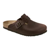 Zueco Birkenstock Boston de cuero aceitado color marrón, con plantilla anatómica de corcho y látex, y suela de EVA.