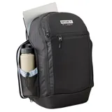 Mochila negra Rip Curl F-Light Searcher 45L, fabricada en poliéster reciclado, con panel frontal moldeado en EVA, bolsillo forrado para gafas de sol, compartimento acolchado para laptop, bolsillo aislado para bebidas, salida de audio y panel trasero moldeado en EVA.