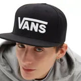 Gorra negra de Vans con logo blanco bordado en el frente.