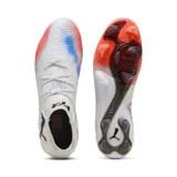 Championes de fútbol Puma Future 8 Ultimate FG, color blanco con detalles en naranja y negro.
