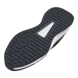 Calzado deportivo Under Armour Charged Edge para hombre, color negro con detalles en gris oscuro y entresuela blanca. Presenta el logo de Under Armour en blanco en el lateral y la inscripción "CHARGED" en la entresuela.