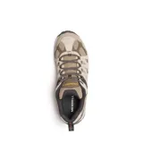 Championes de trekking Merrell Accentor 3, color beige con detalles en marrón y gris.