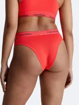 Bombacha roja de algodón modal elástico con cintura alta, corte cavado y aberturas laterales. Cintura elástica con logo Calvin Klein.