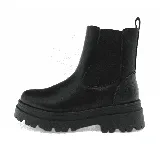 Bota de caña baja color negro, con elástico lateral y suela track.
