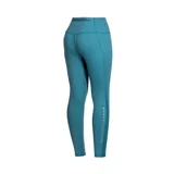 Calza deportiva larga color celeste.