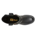 Bota de cuero negra con caña media, suela track y correa decorativa con hebilla metálica.