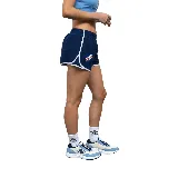 Short de entrenamiento Umbro del Club Nacional de Football para mujer, color azul marino con detalles en blanco.