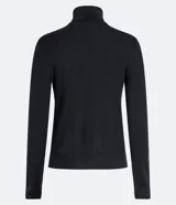 Polera negra de punto con cuello alto y mangas largas.