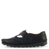Zapato de mujer en color negro, con diseño perforado y cierre de velcro para mayor comodidad.