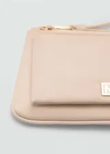 Monedero grande color beige de tejido de nylon con logo en relieve, doble compartimento y cierre de cremallera doble.