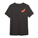 Remera blanca de manga corta con cuello redondo y un pequeño estampado de un pancho (hot dog) en el pecho.